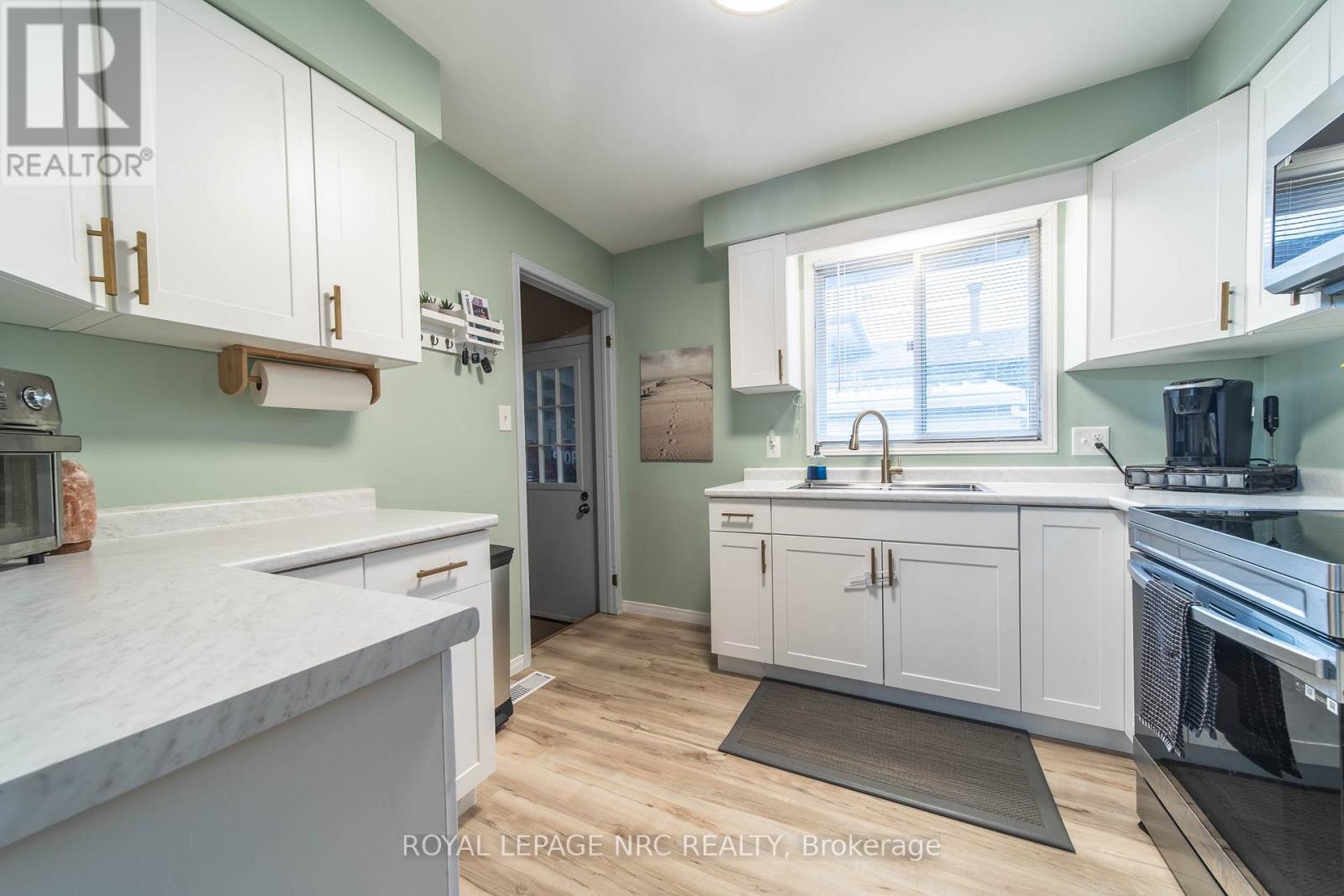 3739 Orlando Drive, Niagara Falls, Ontario  L2J 4B5 - Photo 6 - X12525390