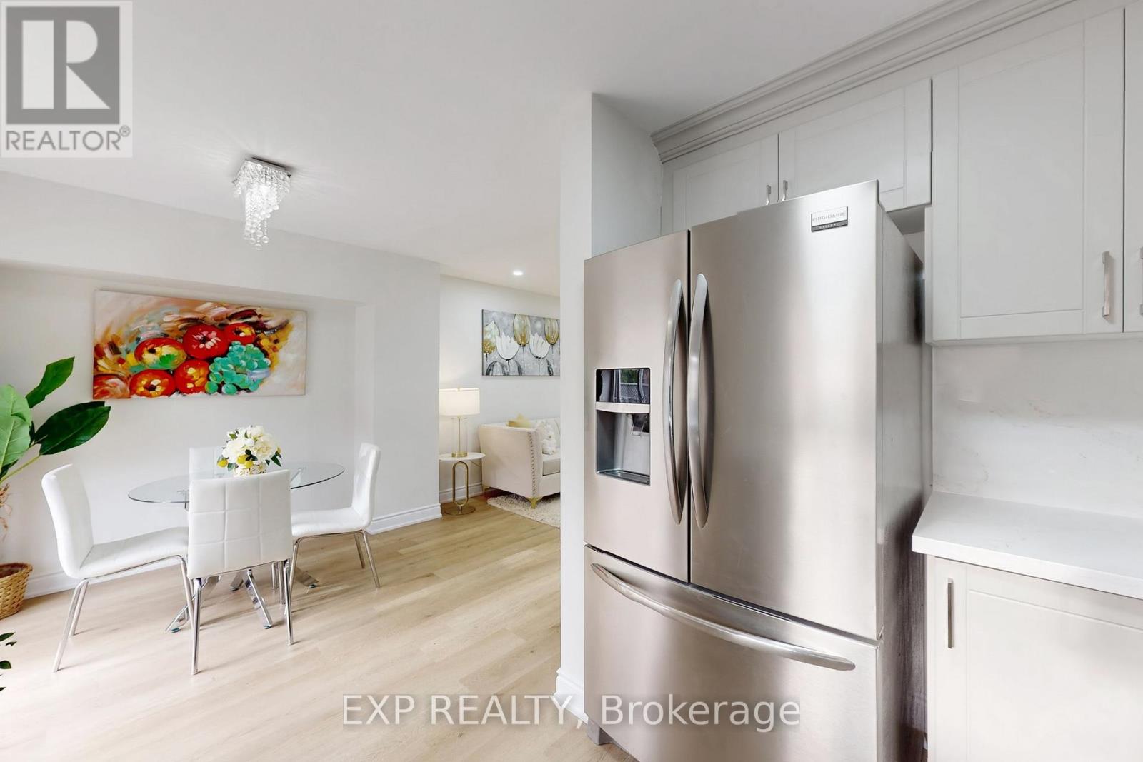 306 Morningmist Street S, Brampton, Ontario  L6R 2B9 - Photo 12 - W12525352