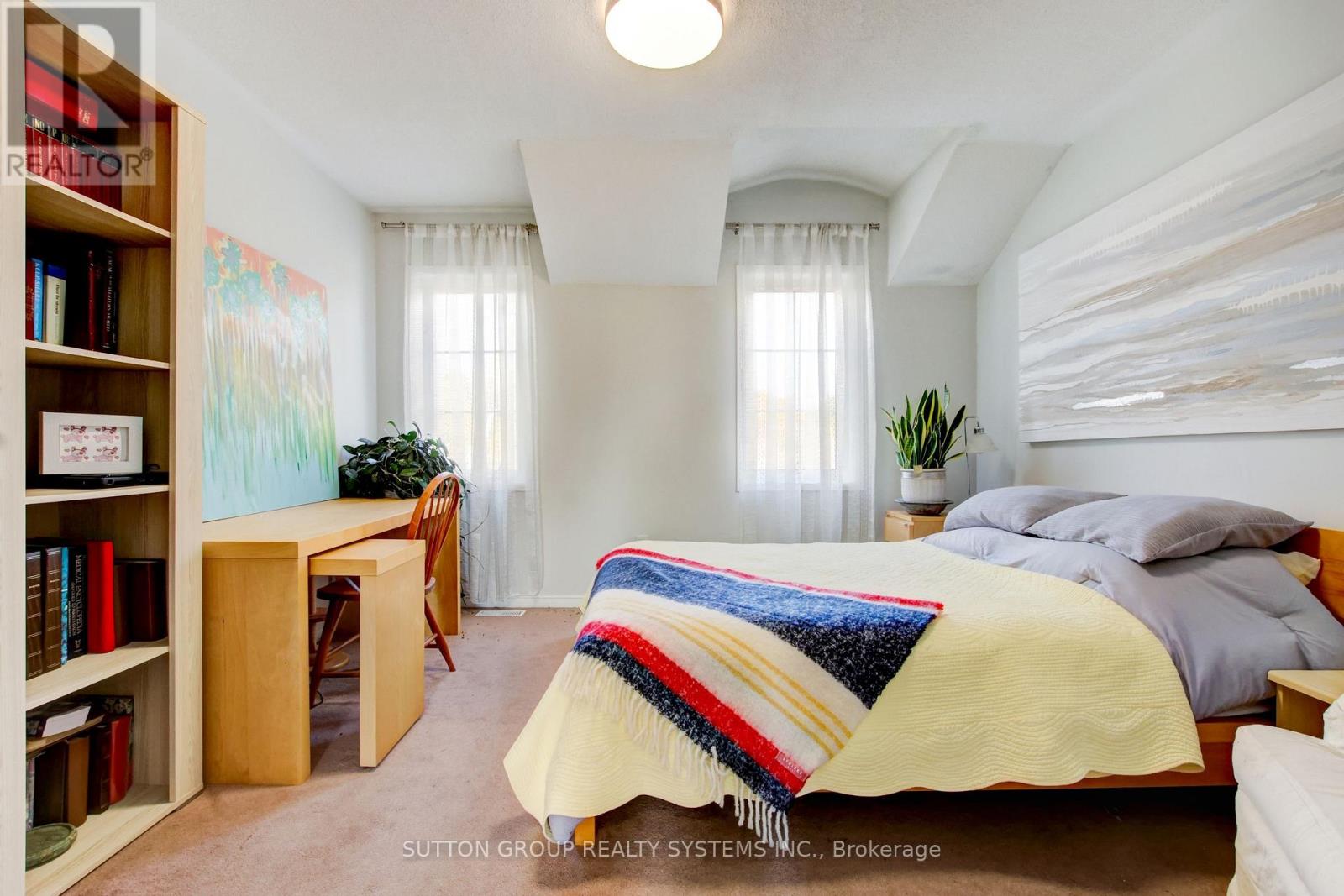 85 - 119b The Queensway, Toronto, Ontario M6S 5B7 - Photo 32 - W12525306