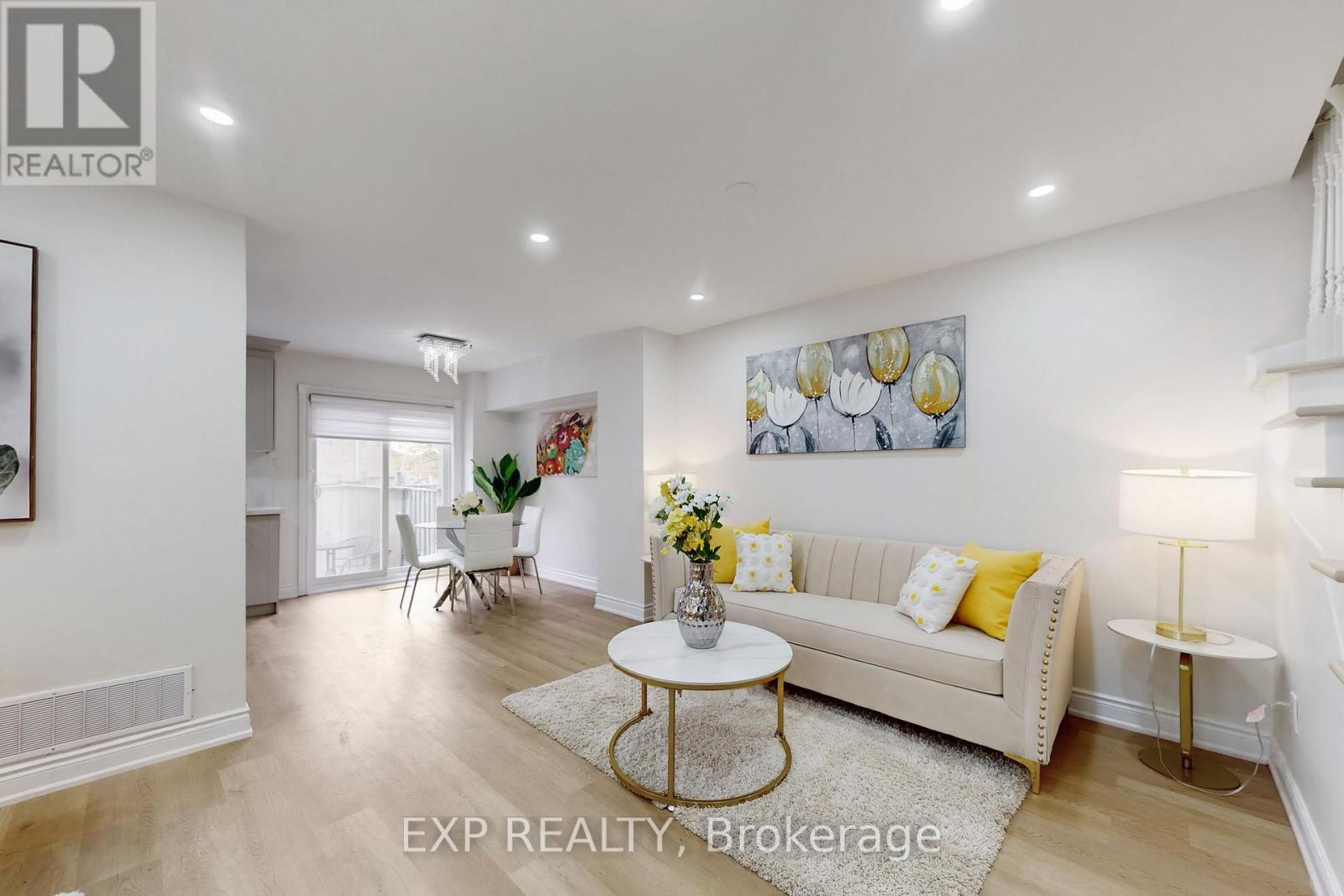 306 Morningmist Street S, Brampton, Ontario  L6R 2B9 - Photo 7 - W12525352