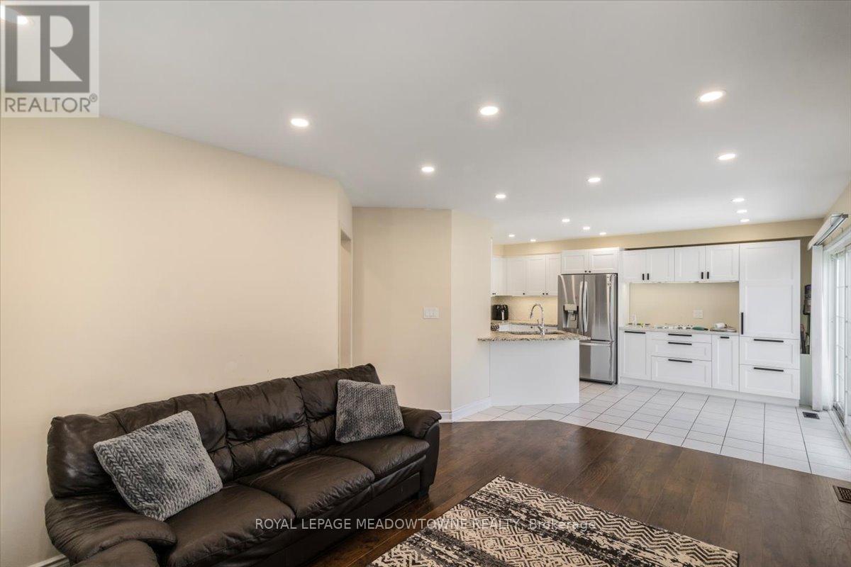 1677 Clark Boulevard, Milton, Ontario  L9T 5Z6 - Photo 17 - W12525372