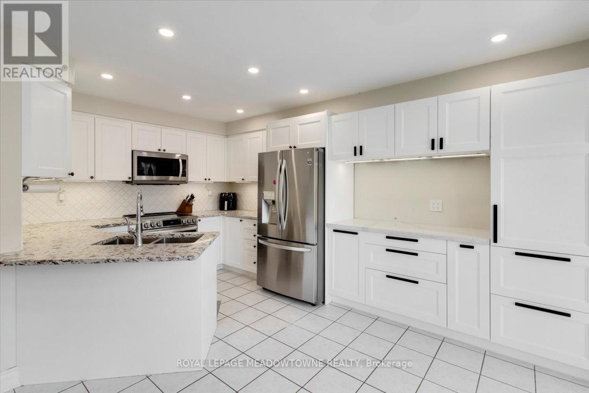 1677 Clark Boulevard, Milton, Ontario  L9T 5Z6 - Photo 21 - W12525372