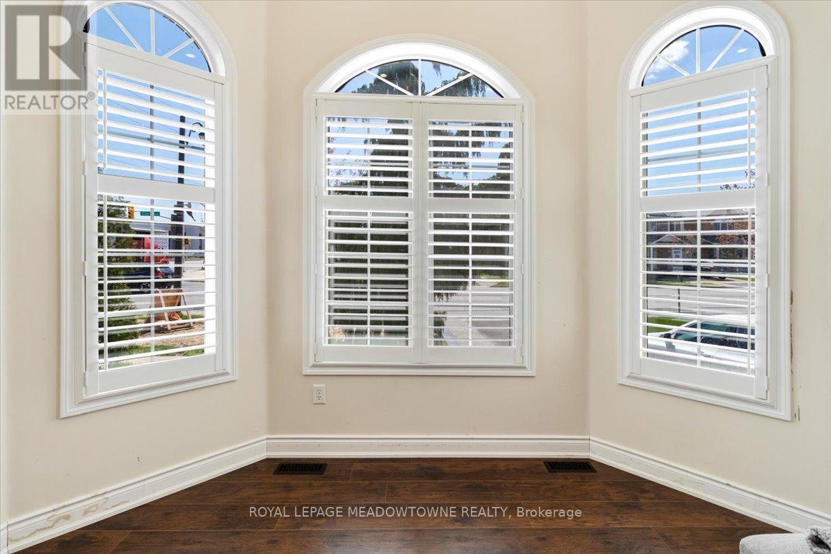 1677 Clark Boulevard, Milton, Ontario  L9T 5Z6 - Photo 9 - W12525372