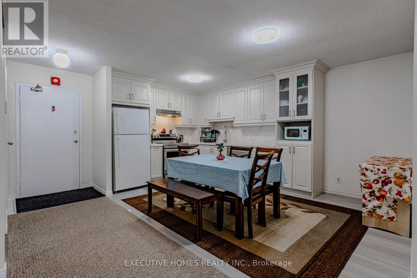 102 - 1275 Cornerbrook Place, Mississauga, Ontario  L5C 3J3 - Photo 12 - W12525502