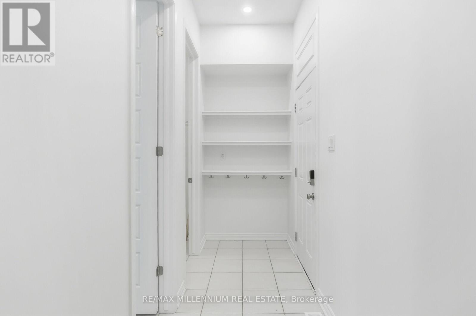 30 Hammermeister Street, Kitchener, Ontario N2R 0T2 - Photo 21 - X12509896