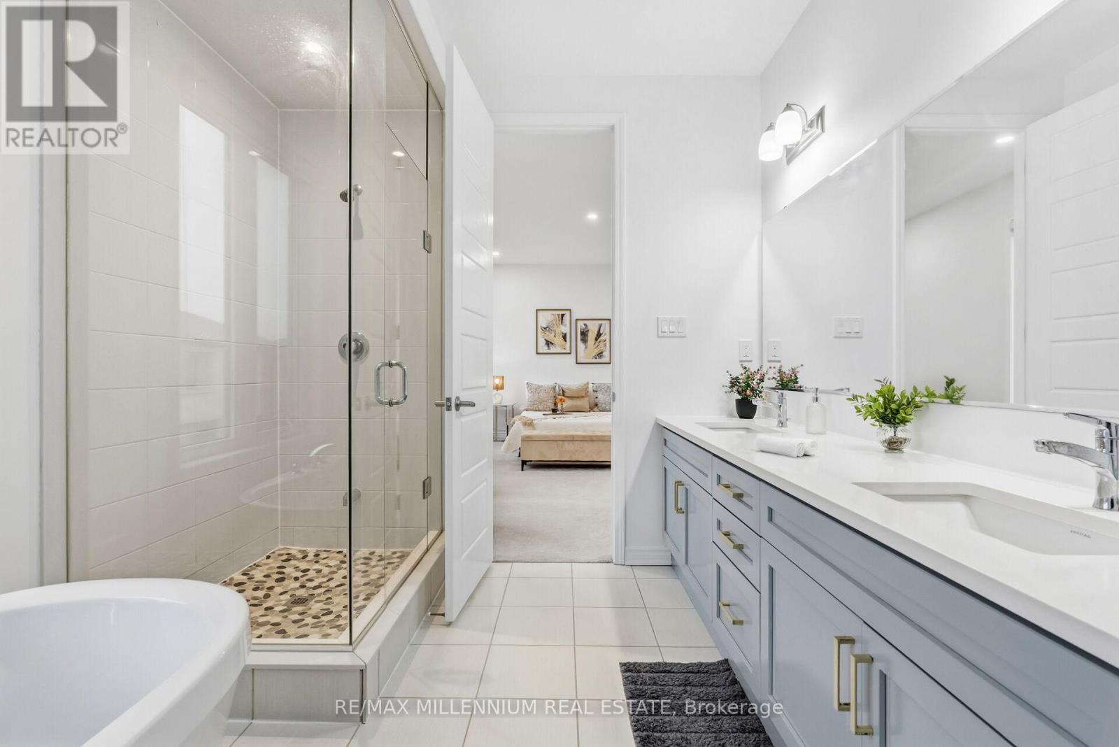 30 Hammermeister Street, Kitchener, Ontario N2R 0T2 - Photo 32 - X12509896