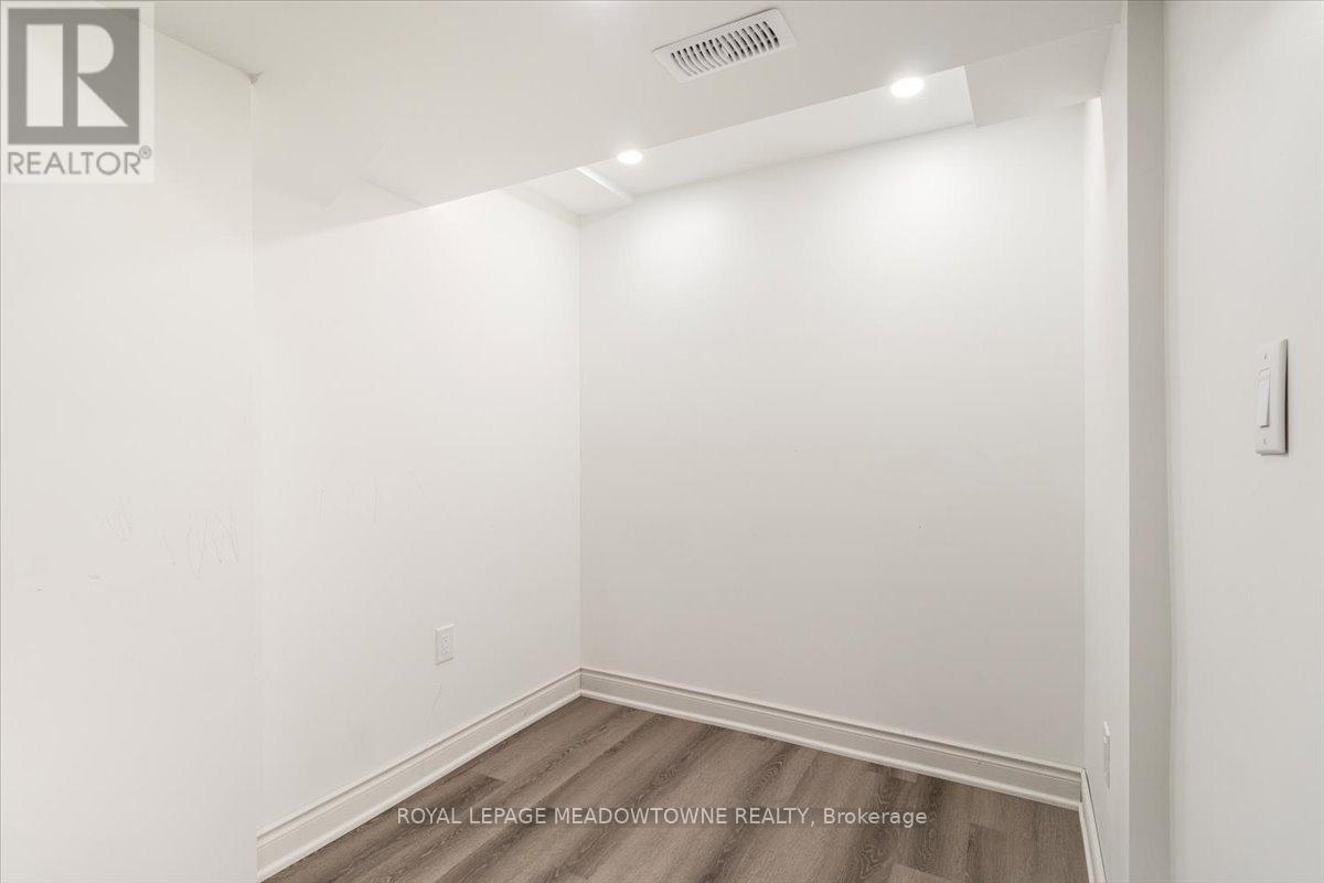 1677 Clark Boulevard, Milton, Ontario  L9T 5Z6 - Photo 38 - W12525372