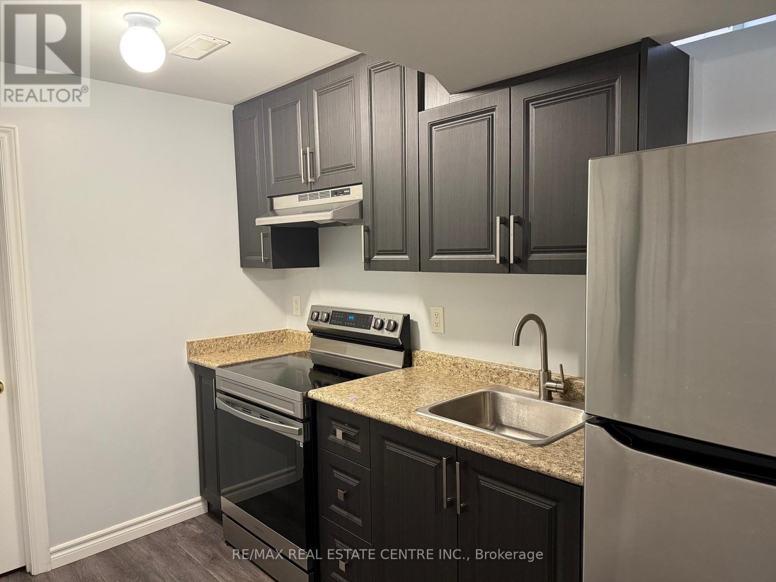 Bsmt - 163 Heartview Road, Brampton, Ontario  L6Z 0C9 - Photo 3 - W12525332