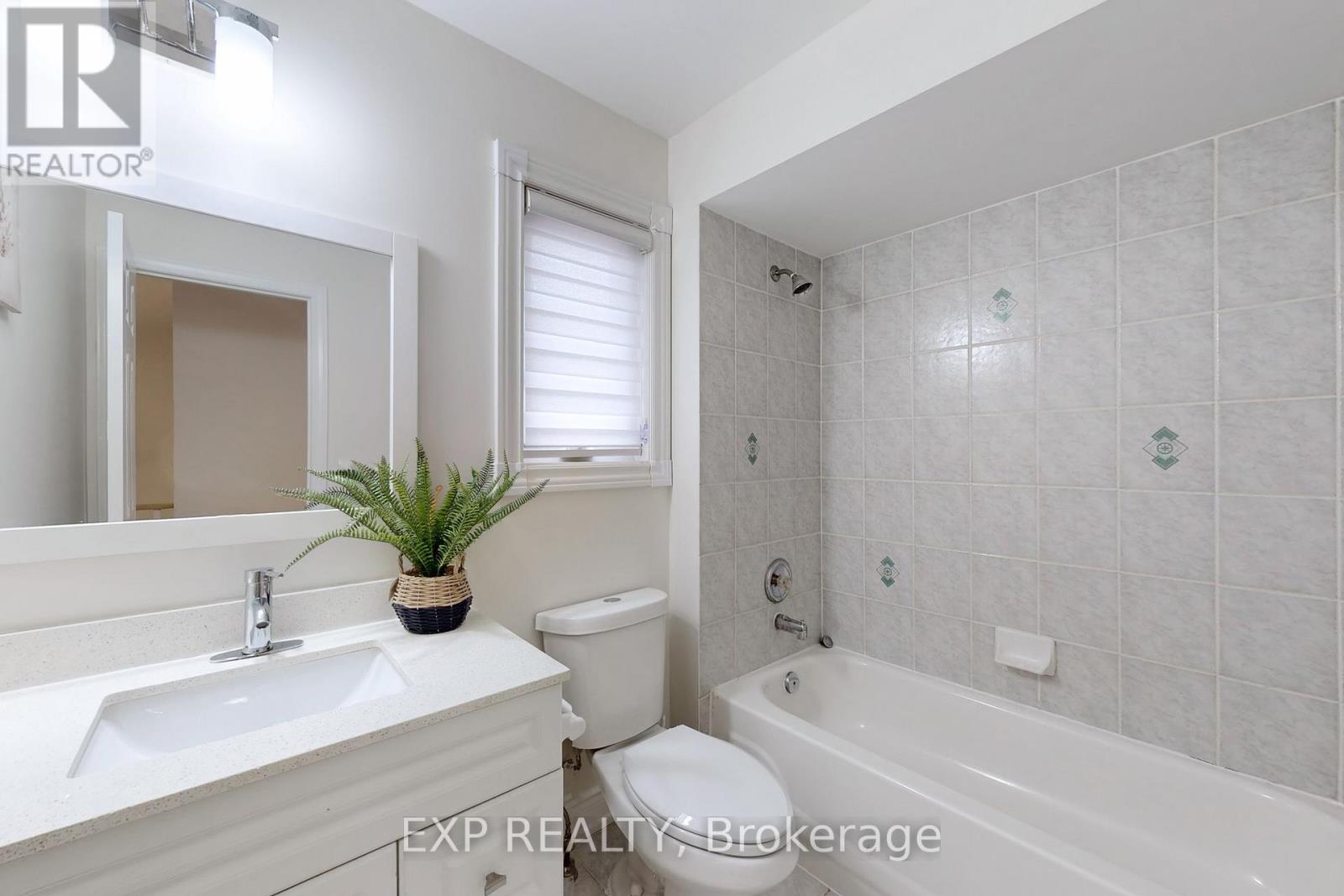 306 Morningmist Street S, Brampton, Ontario  L6R 2B9 - Photo 31 - W12525352