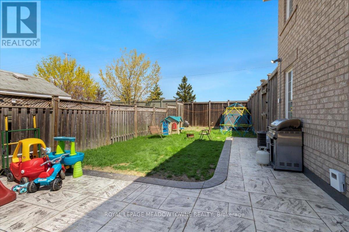 1677 Clark Boulevard, Milton, Ontario  L9T 5Z6 - Photo 47 - W12525372