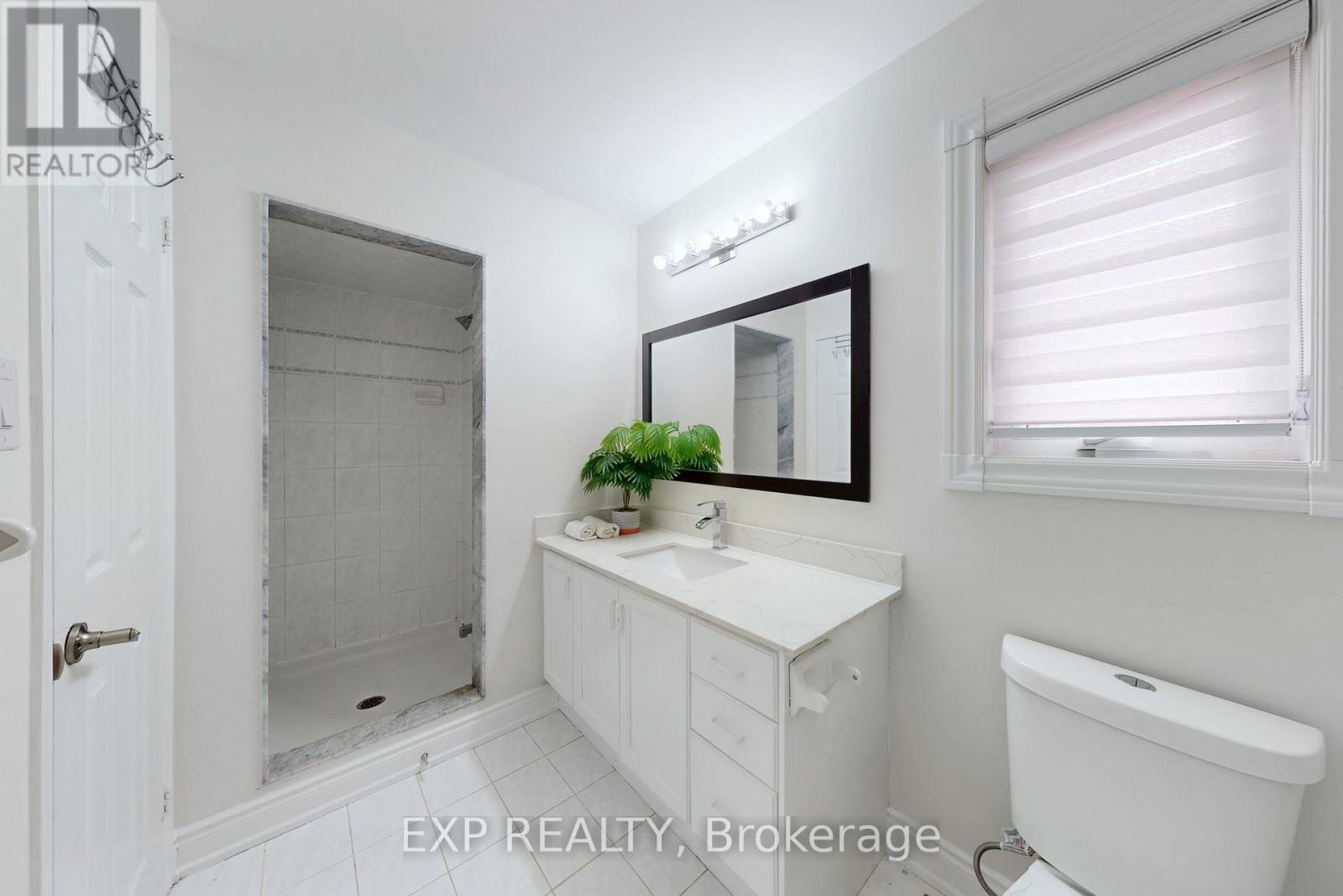 306 Morningmist Street S, Brampton, Ontario  L6R 2B9 - Photo 24 - W12525352