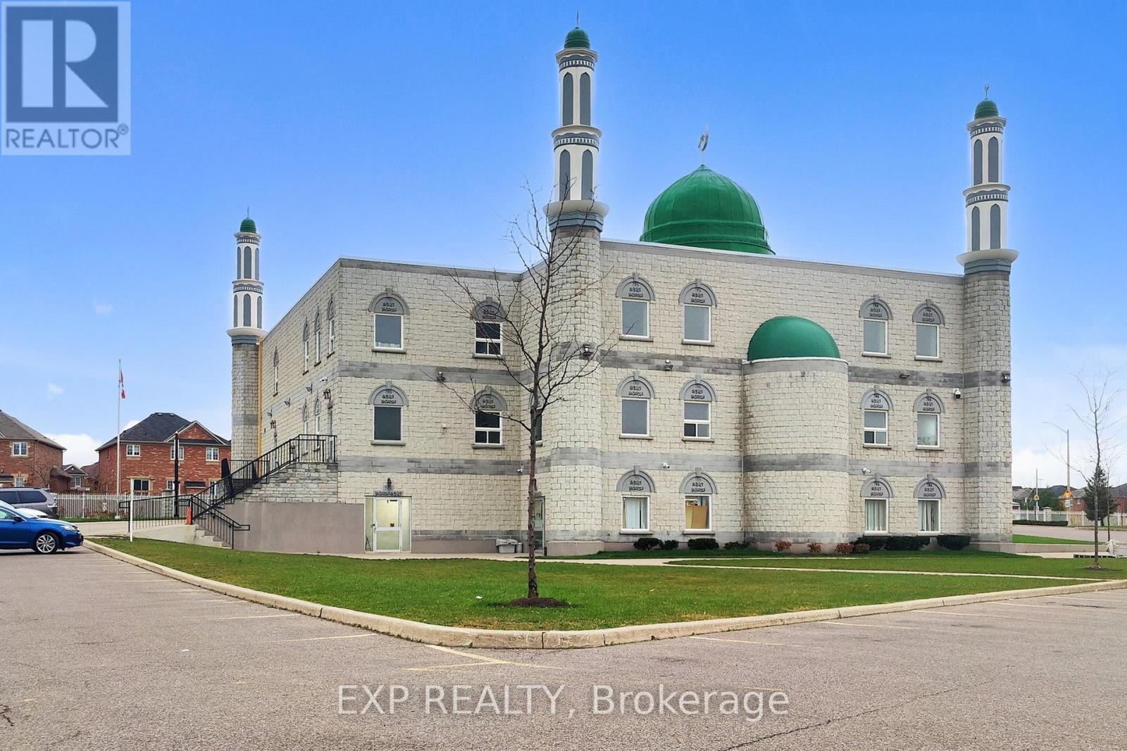 306 Morningmist Street S, Brampton, Ontario  L6R 2B9 - Photo 48 - W12525352