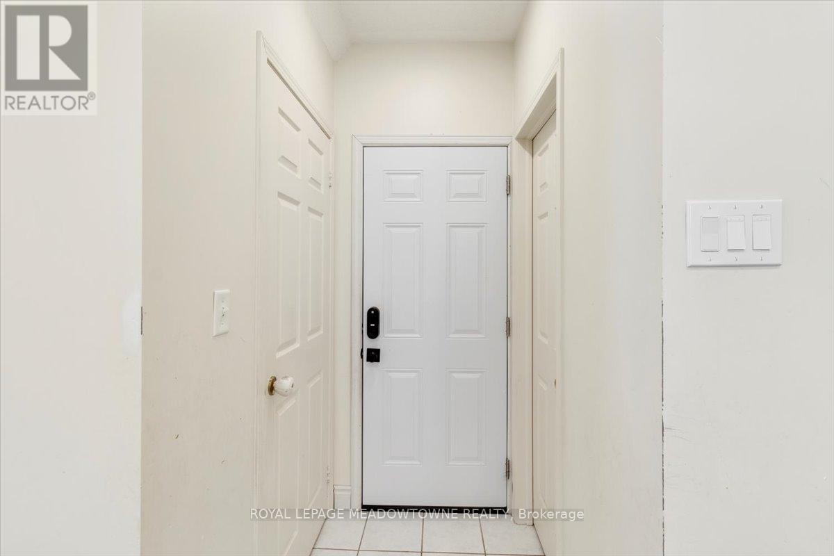 1677 Clark Boulevard, Milton, Ontario  L9T 5Z6 - Photo 13 - W12525372