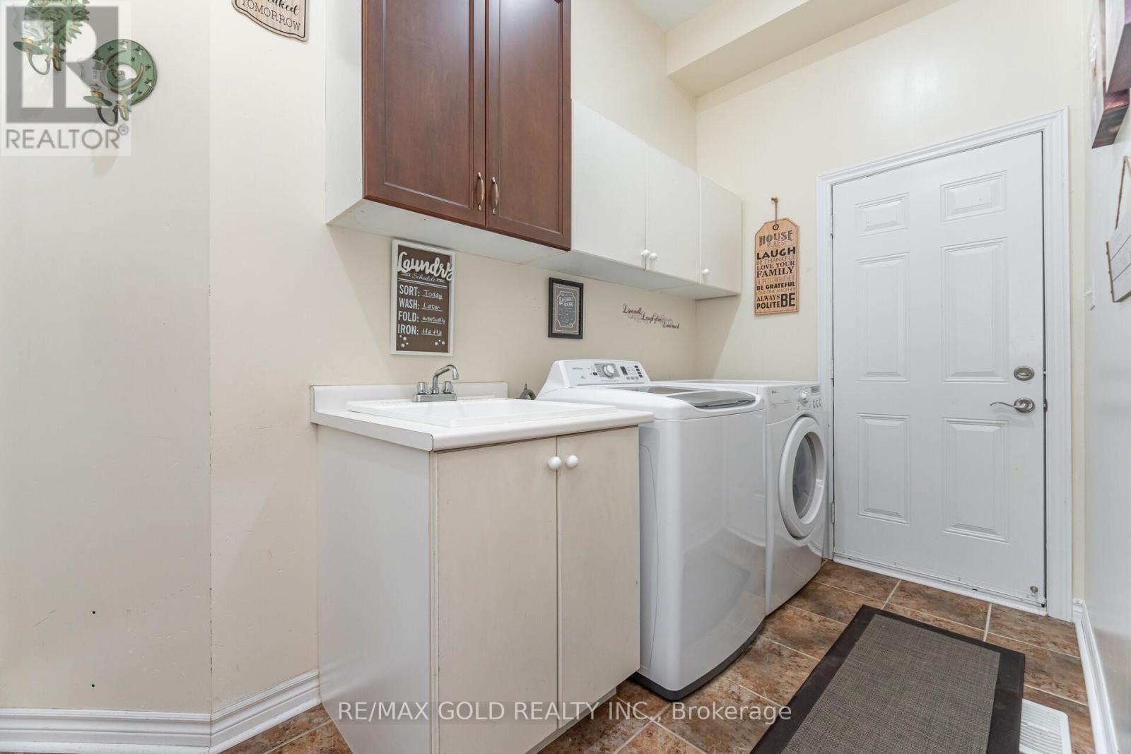 15 Oakhaven Road, Brampton, Ontario  L6P 2Y3 - Photo 15 - W12525492