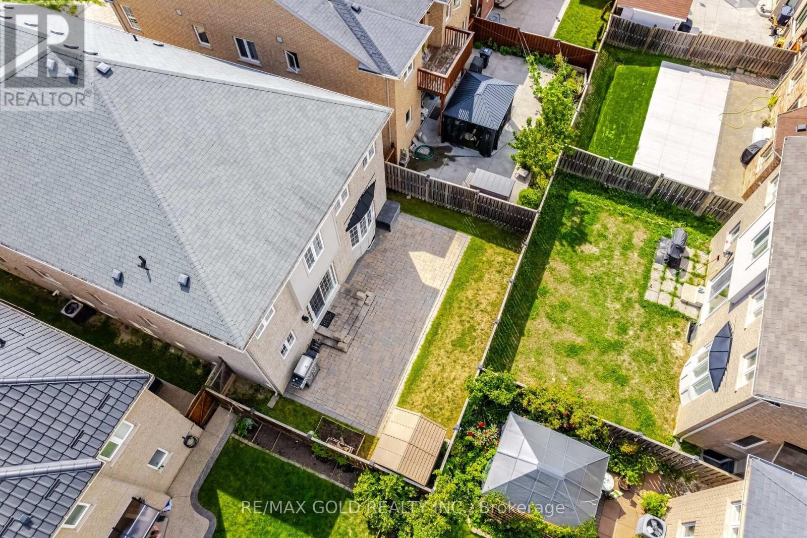 15 Oakhaven Road, Brampton, Ontario  L6P 2Y3 - Photo 35 - W12525492