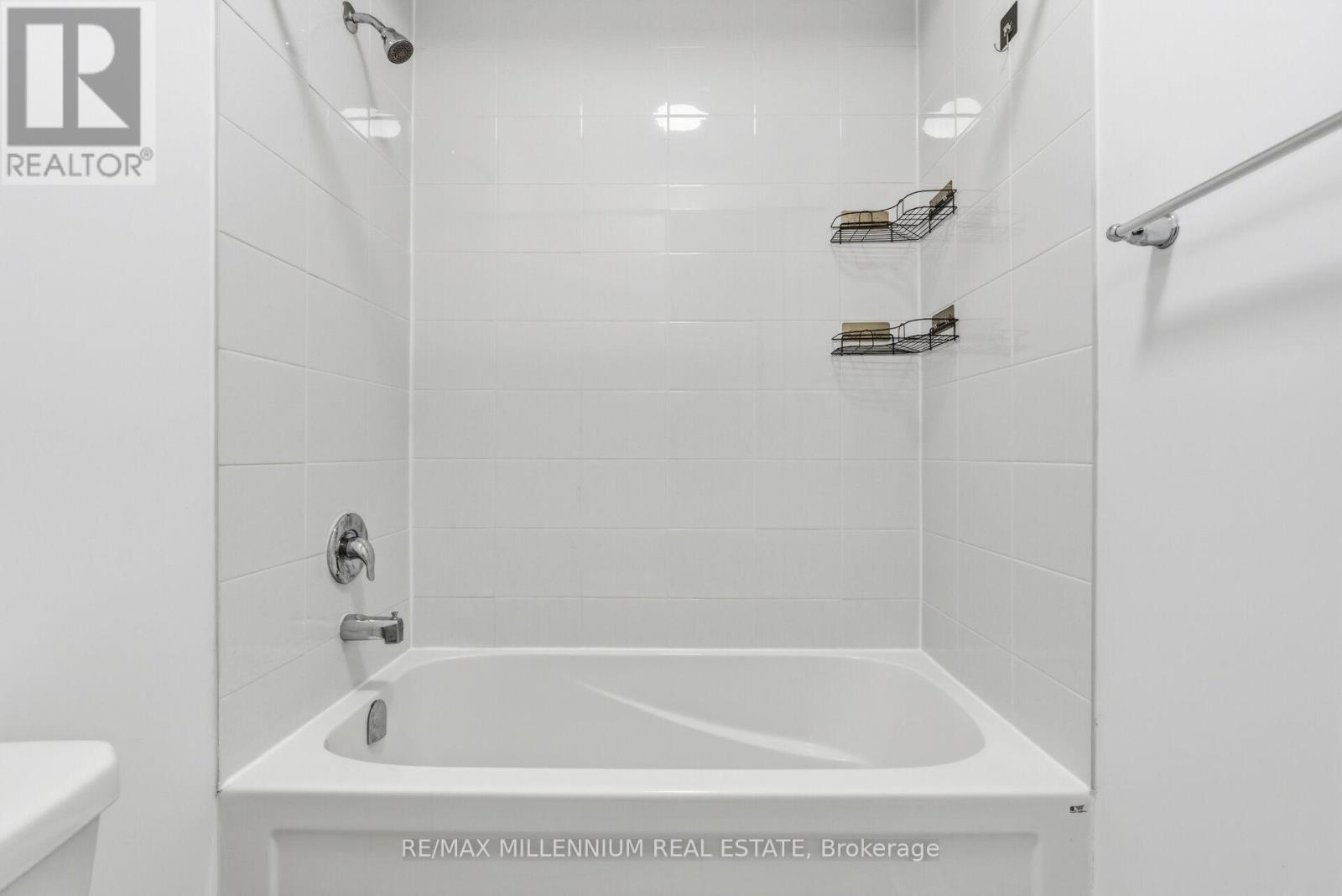 30 Hammermeister Street, Kitchener, Ontario N2R 0T2 - Photo 42 - X12509896