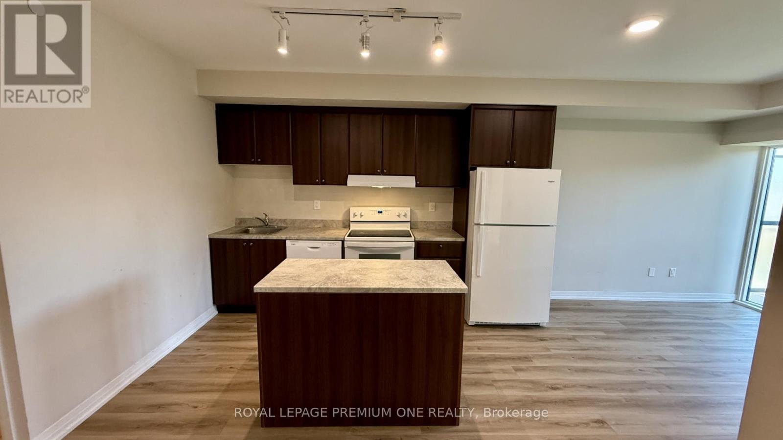 219 - 50 Herrick Avenue, St. Catharines, Ontario  L2P 0G3 - Photo 8 - X12524238