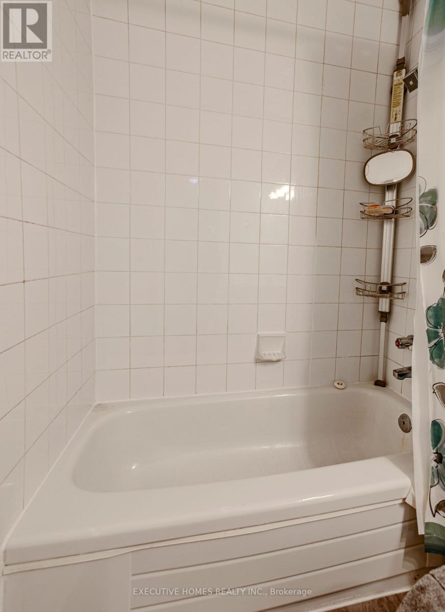 102 - 1275 Cornerbrook Place, Mississauga, Ontario  L5C 3J3 - Photo 30 - W12525502