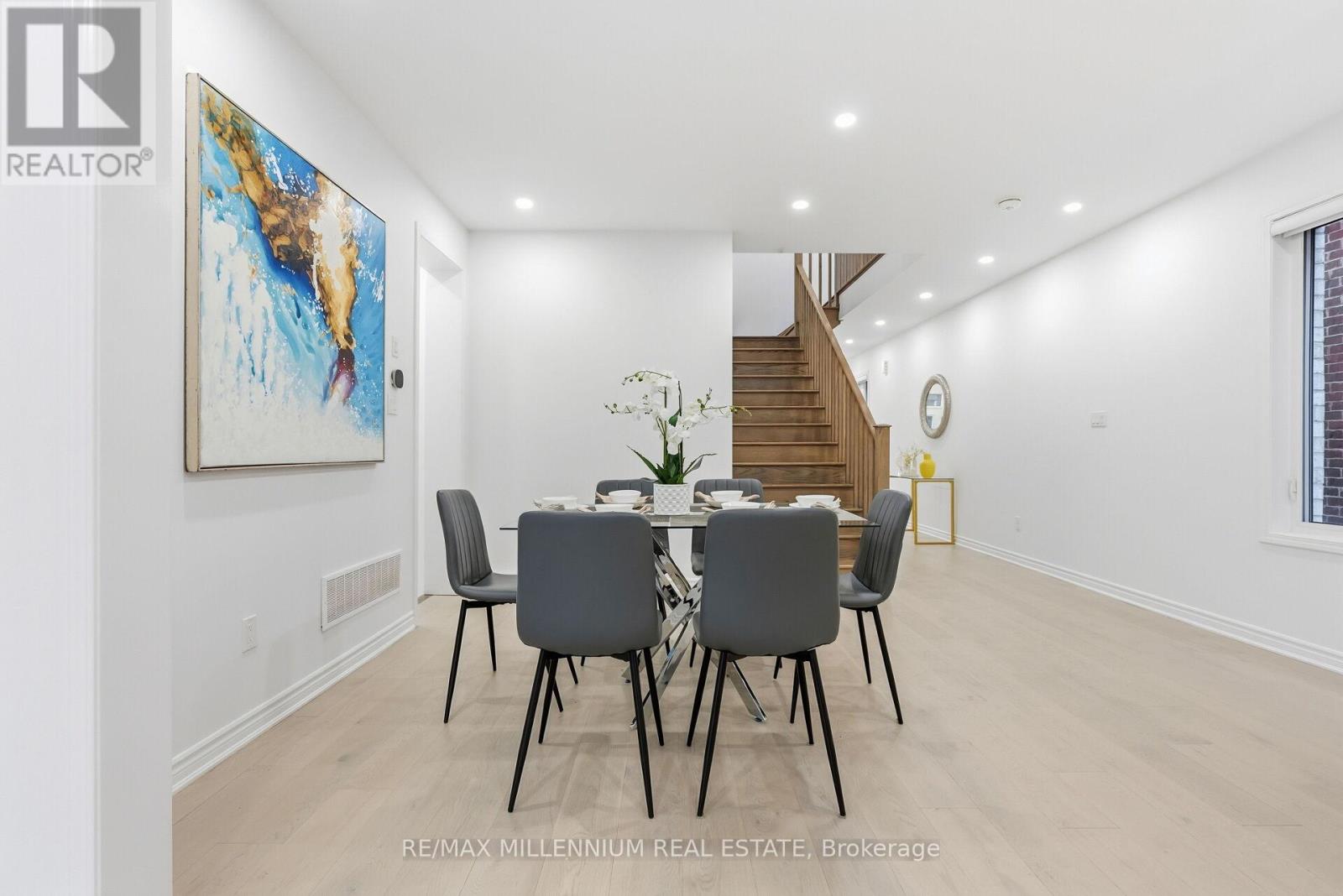 30 Hammermeister Street, Kitchener, Ontario N2R 0T2 - Photo 9 - X12509896