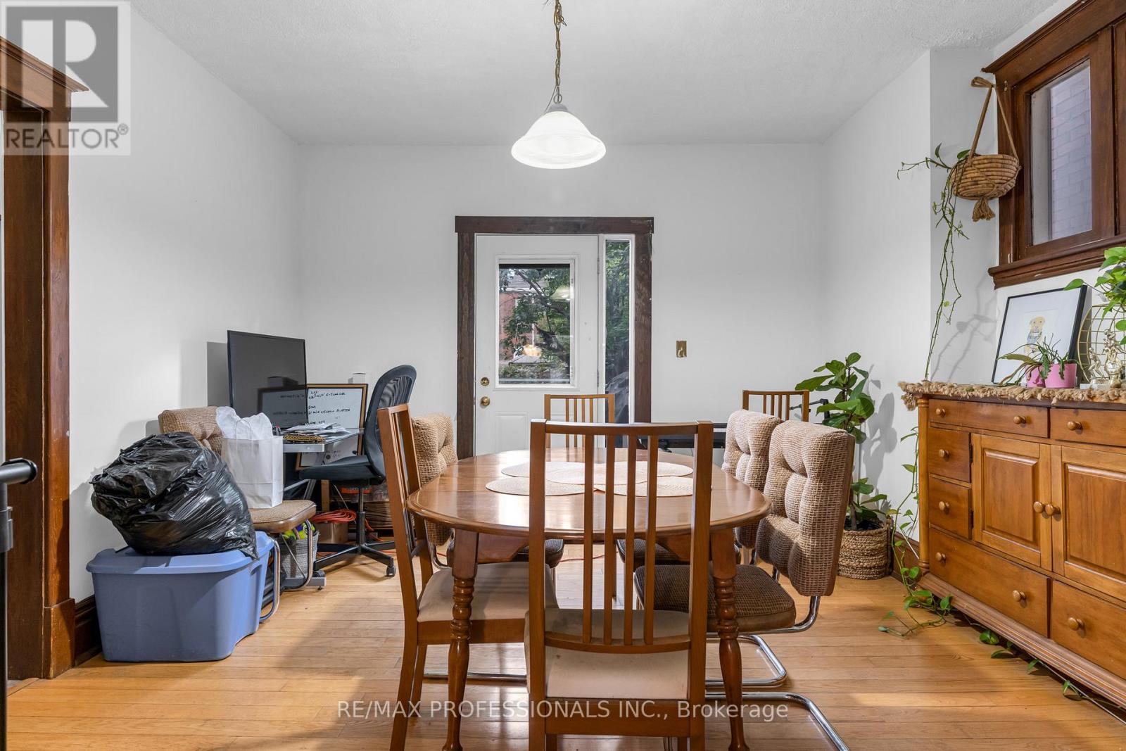 Main - 19 Barnesdale Avenue S, Hamilton, Ontario  L8M 2V1 - Photo 6 - X12525382
