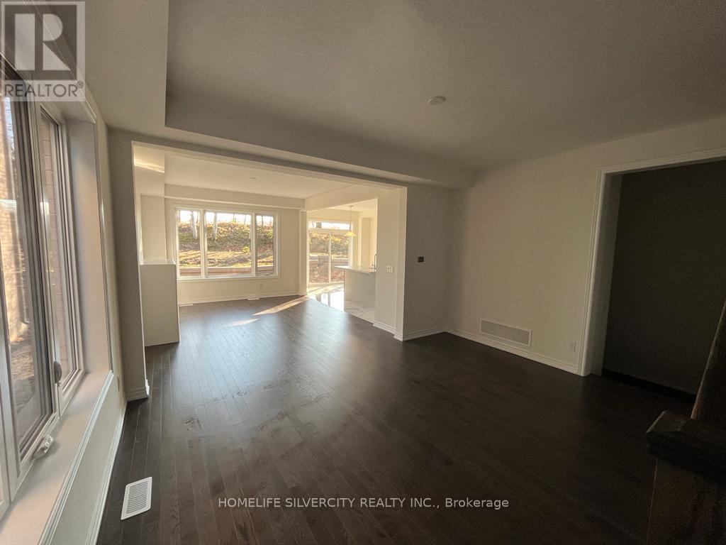 82 Broadacre Drive, Kitchener, Ontario  N2R 0S5 - Photo 4 - X12525322