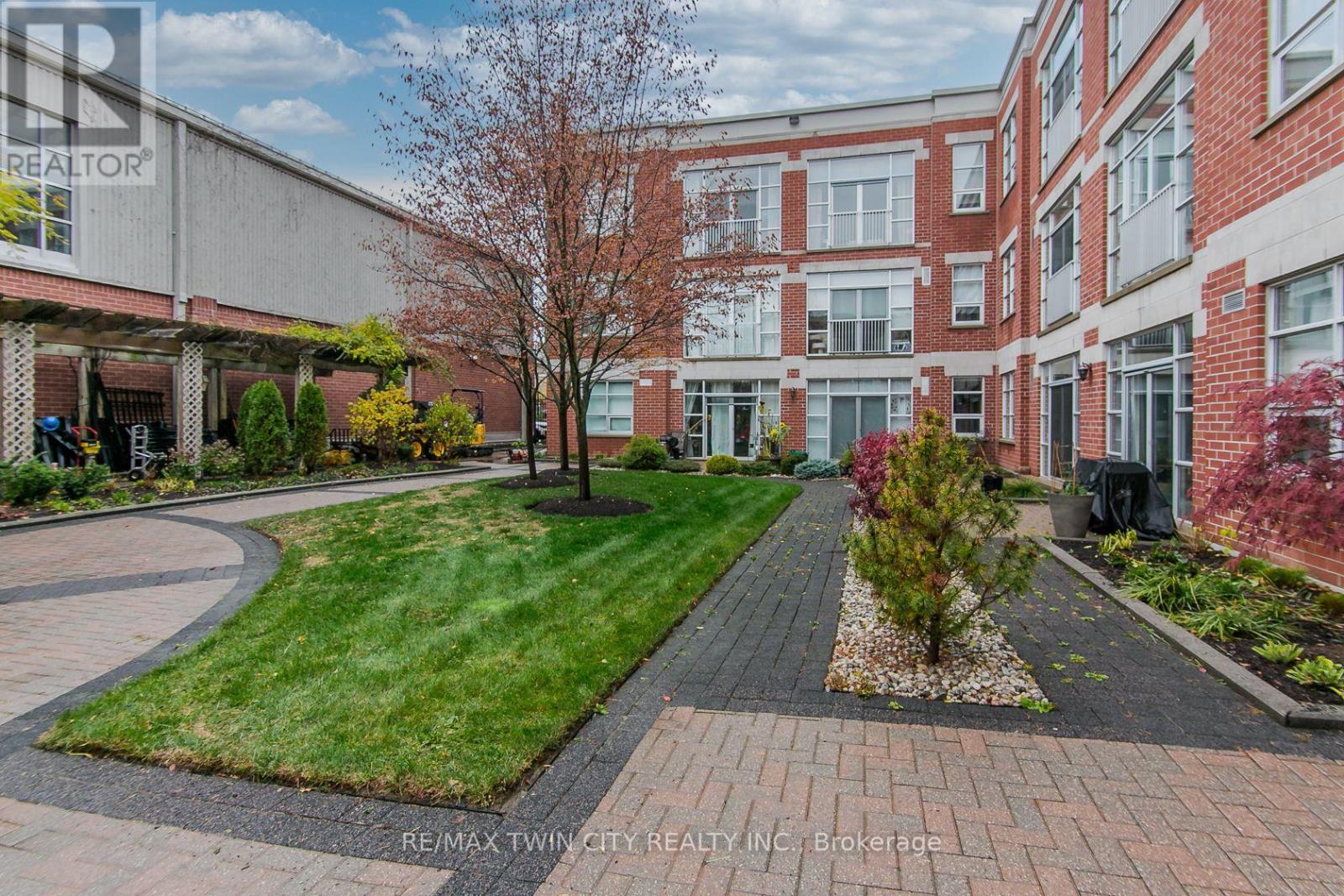 211 - 165 Duke Street E, Kitchener, Ontario  N2H 6T8 - Photo 41 - X12525336