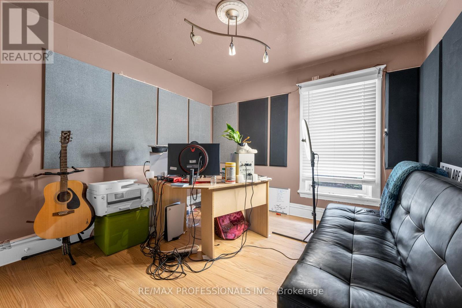 Main - 19 Barnesdale Avenue S, Hamilton, Ontario  L8M 2V1 - Photo 13 - X12525382