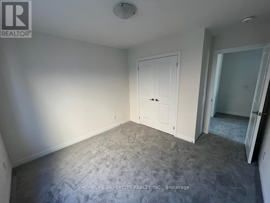 82 Broadacre Drive, Kitchener, Ontario  N2R 0S5 - Photo 10 - X12525322