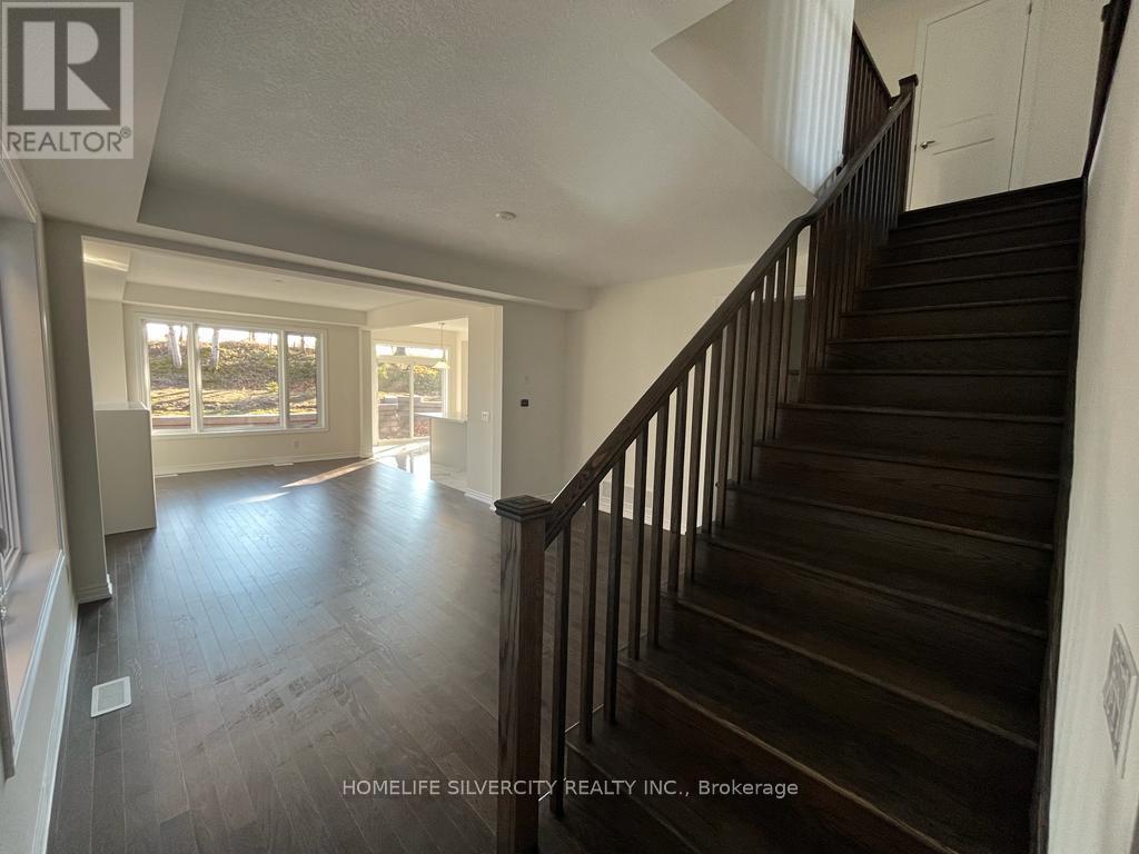 82 Broadacre Drive, Kitchener, Ontario  N2R 0S5 - Photo 5 - X12525322