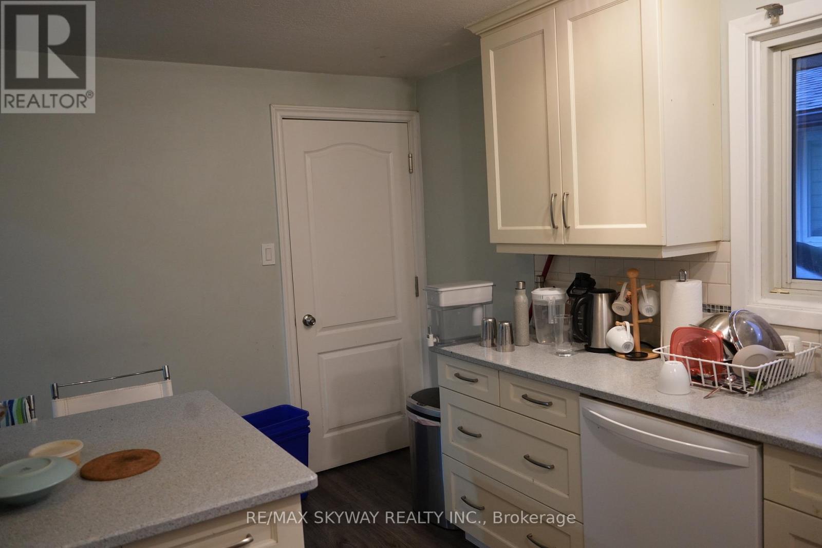 34 Appalachian Crescent, Kitchener, Ontario  N2E 1A3 - Photo 6 - X12525488