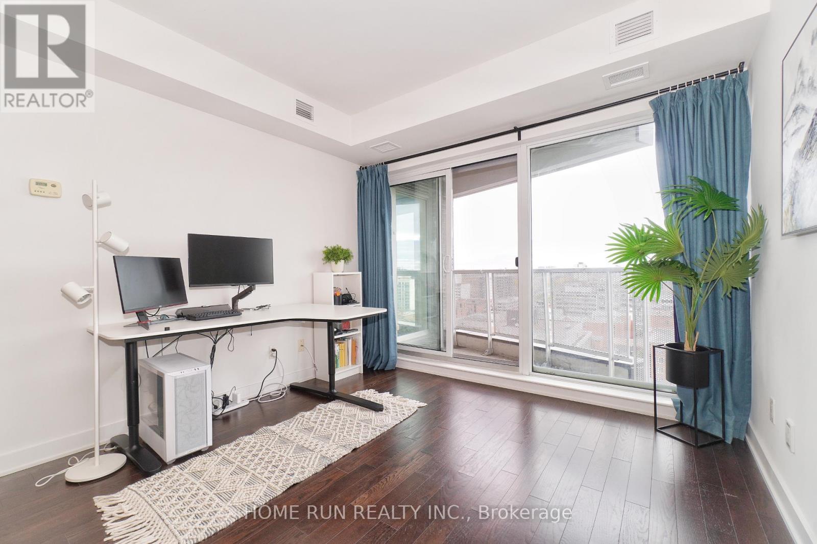 1306 - 40 Nepean Street, Ottawa, Ontario  K2P 0X5 - Photo 10 - X12527422