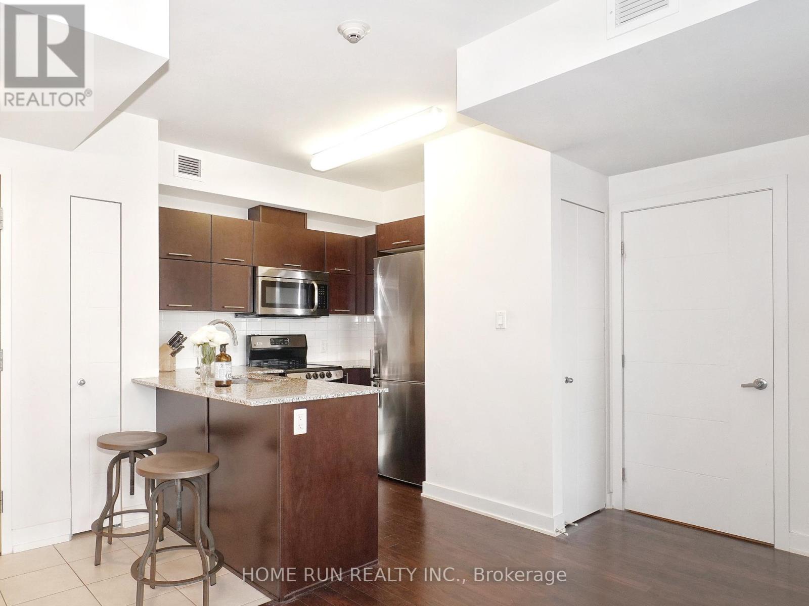 1306 - 40 Nepean Street, Ottawa, Ontario  K2P 0X5 - Photo 9 - X12527422