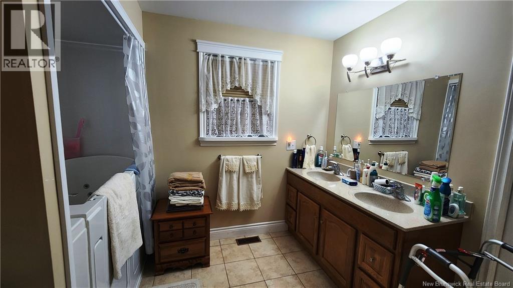 890 Hillcrest Road, Saint John, New Brunswick  E2E 2B2 - Photo 18 - NB129902