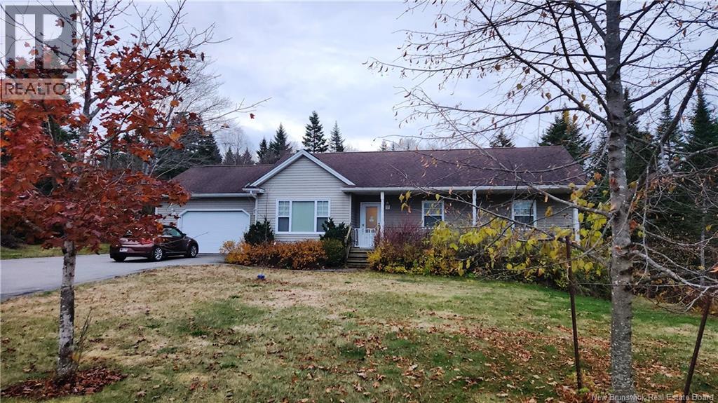 890 Hillcrest Road, Saint John, New Brunswick  E2E 2B2 - Photo 1 - NB129902