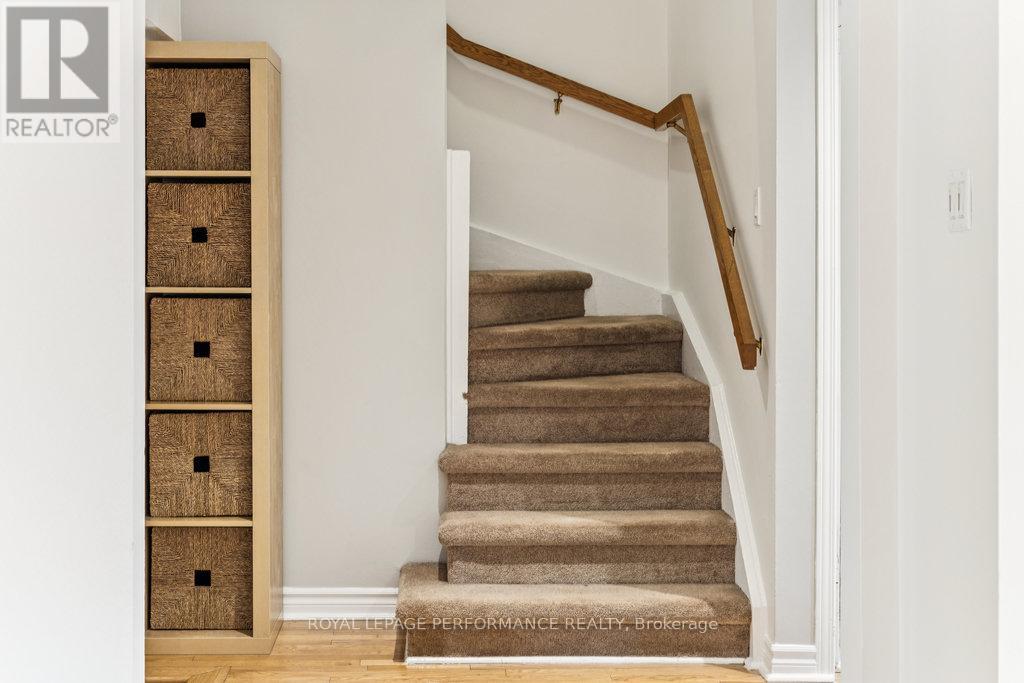 6 Gillespie Crescent, Ottawa, Ontario  K1V 9X8 - Photo 12 - X12480831