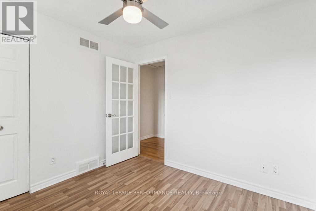 6 Gillespie Crescent, Ottawa, Ontario  K1V 9X8 - Photo 28 - X12480831