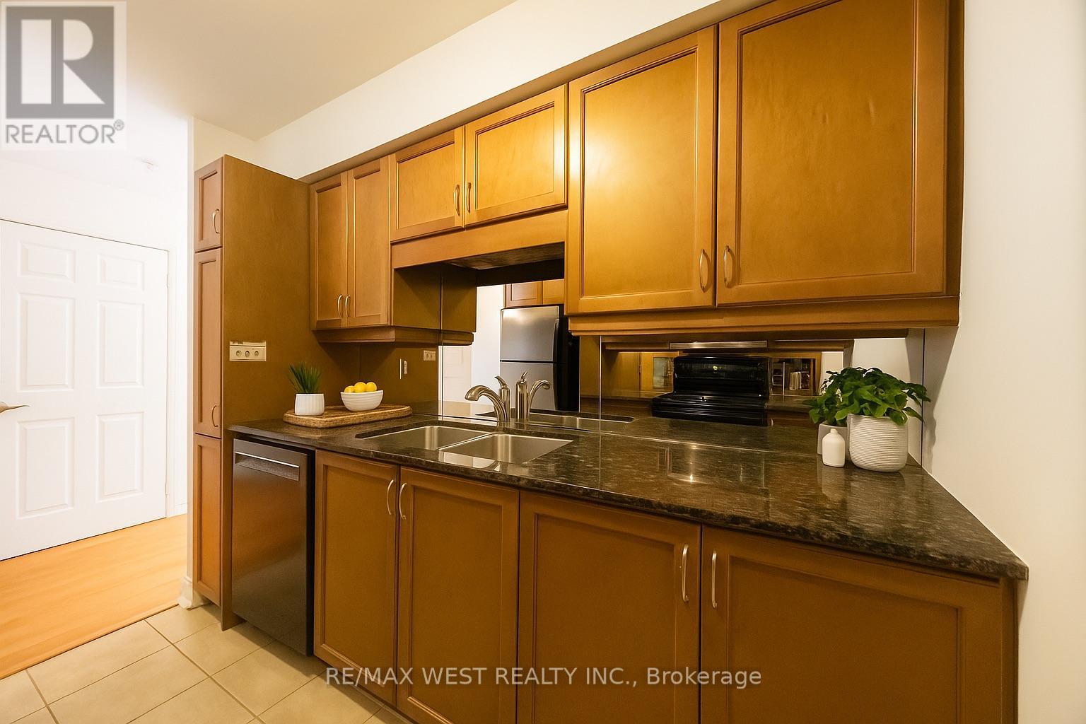 313 - 12 Rean Drive, Toronto, Ontario  M2K 3C6 - Photo 4 - C12527426