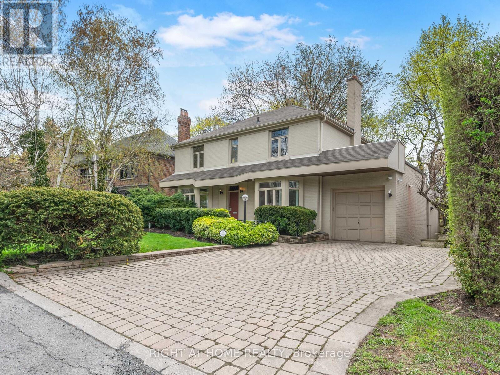 192 Old Forest Hill Road, Toronto, Ontario  M6C 2G9 - Photo 2 - C12527458