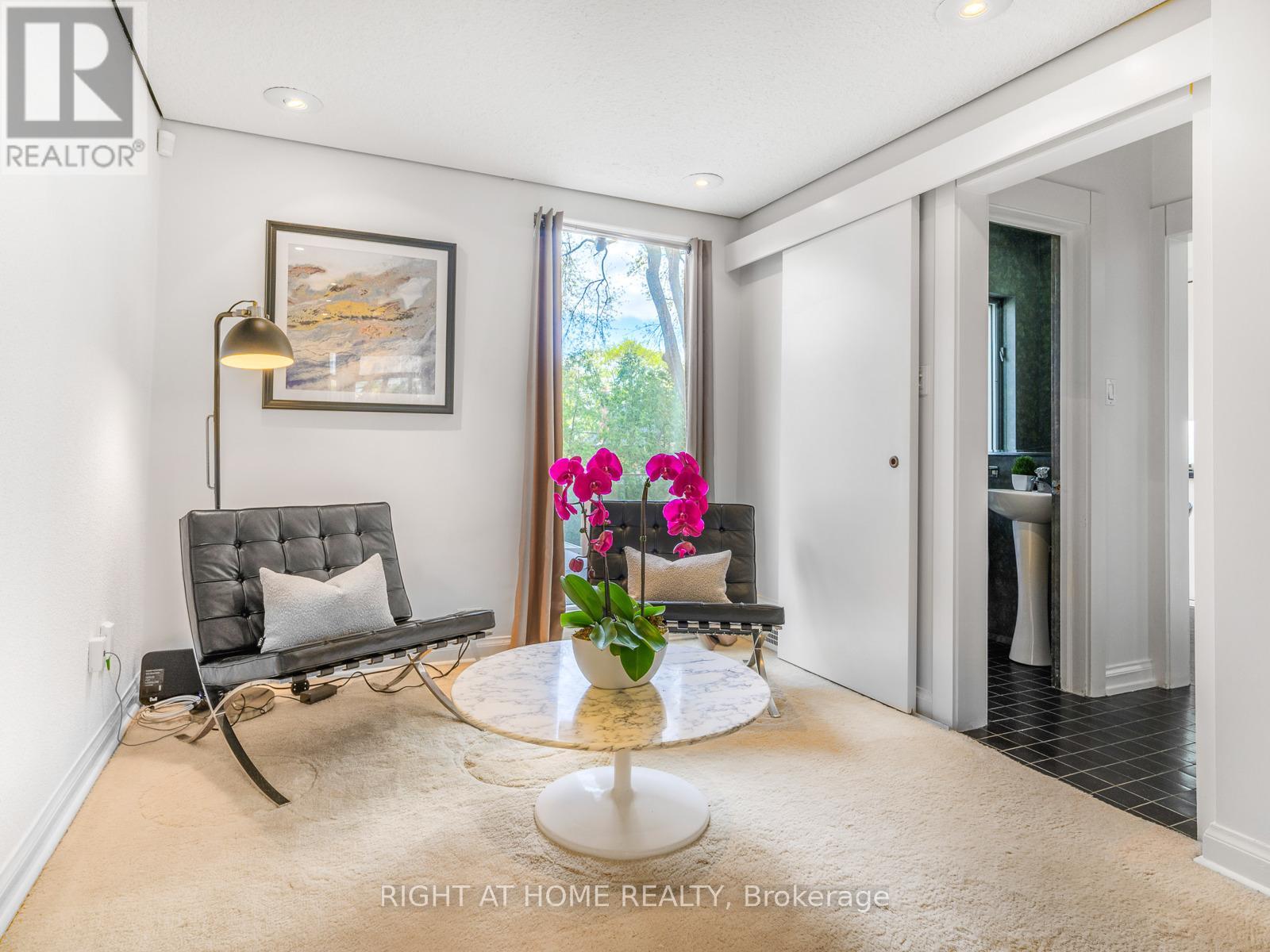 192 Old Forest Hill Road, Toronto, Ontario  M6C 2G9 - Photo 26 - C12527458