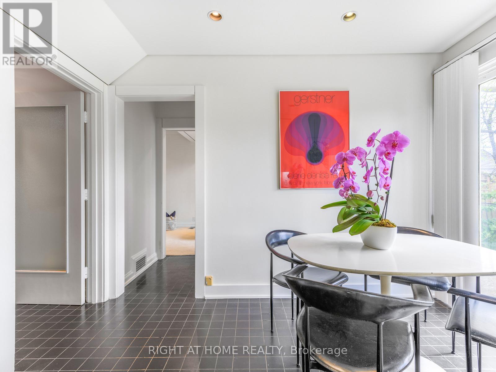 192 Old Forest Hill Road, Toronto, Ontario  M6C 2G9 - Photo 29 - C12527458