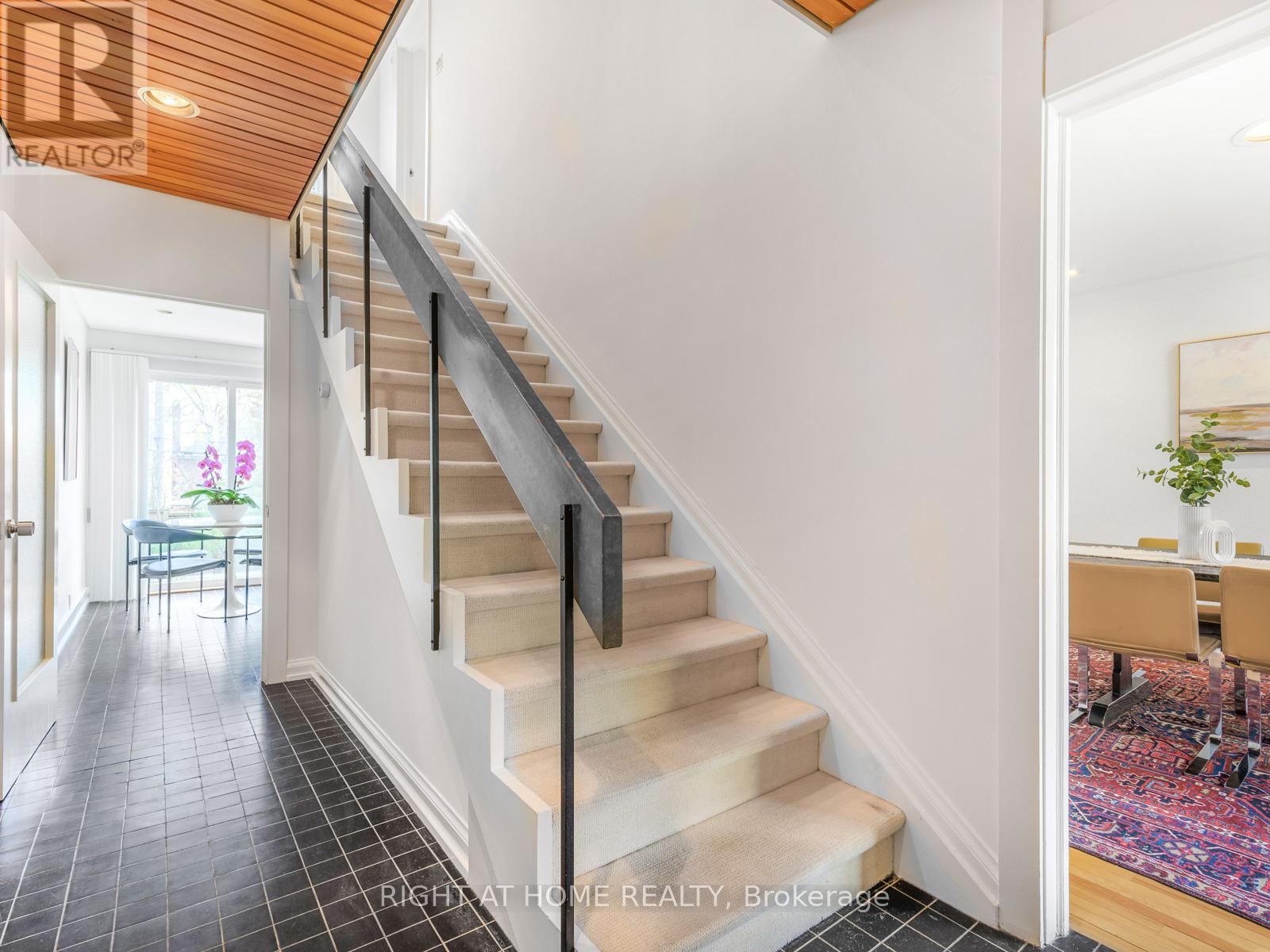 192 Old Forest Hill Road, Toronto, Ontario  M6C 2G9 - Photo 30 - C12527458