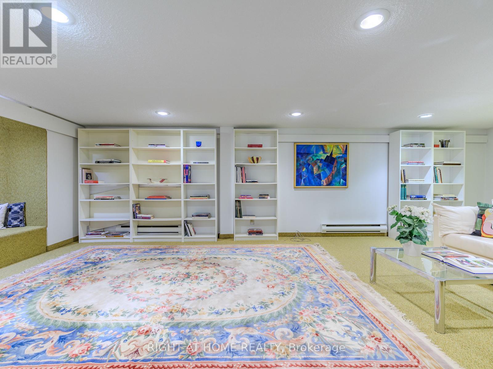 192 Old Forest Hill Road, Toronto, Ontario  M6C 2G9 - Photo 33 - C12527458