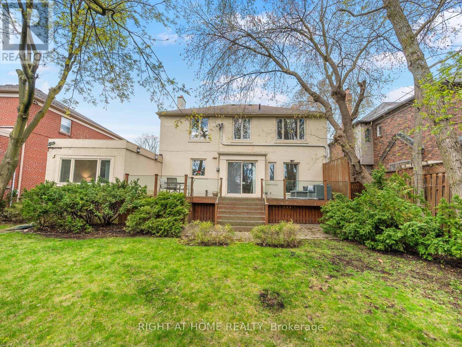 192 Old Forest Hill Road, Toronto, Ontario  M6C 2G9 - Photo 42 - C12527458