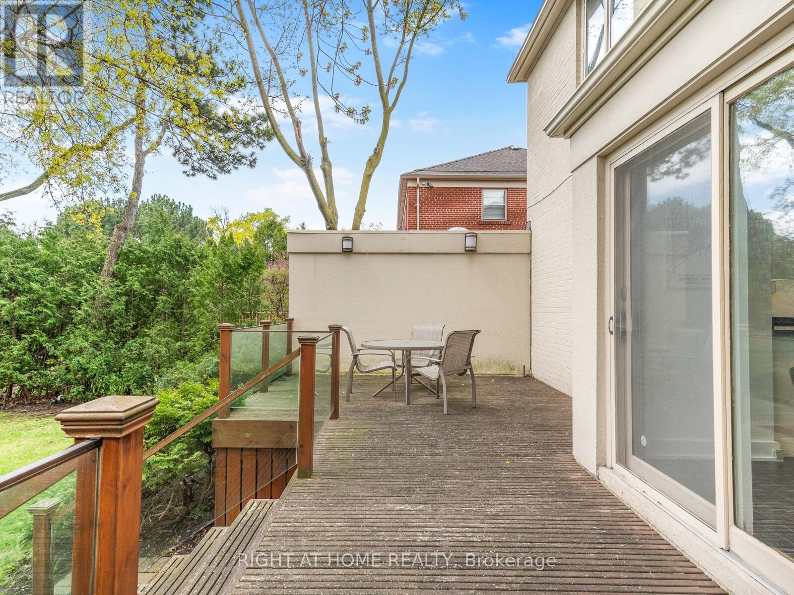 192 Old Forest Hill Road, Toronto, Ontario  M6C 2G9 - Photo 44 - C12527458