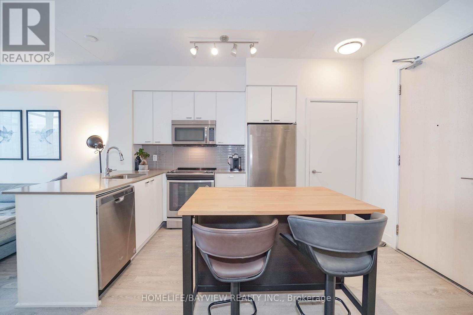 2901 - 30 Roehampton Avenue, Toronto, Ontario  M4P 0B9 - Photo 12 - C12527478