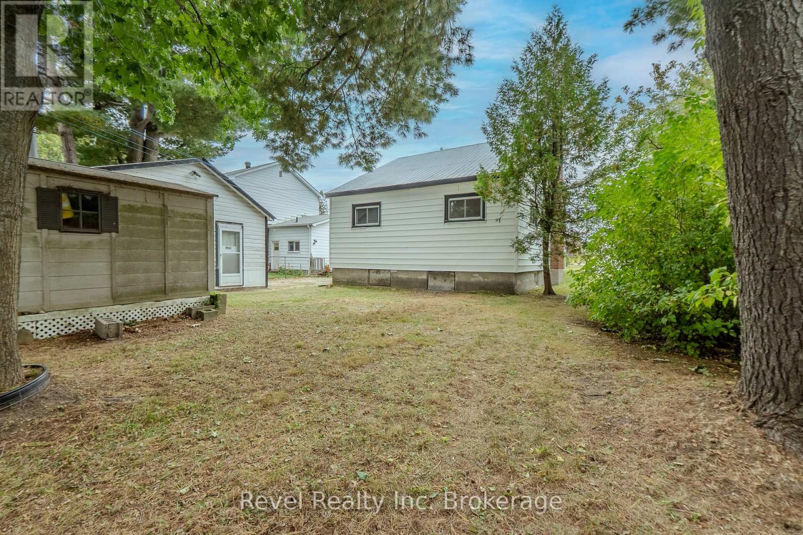 707 Bloem Street, North Bay, Ontario P1B 4Z5 - Photo 37 - X12527508