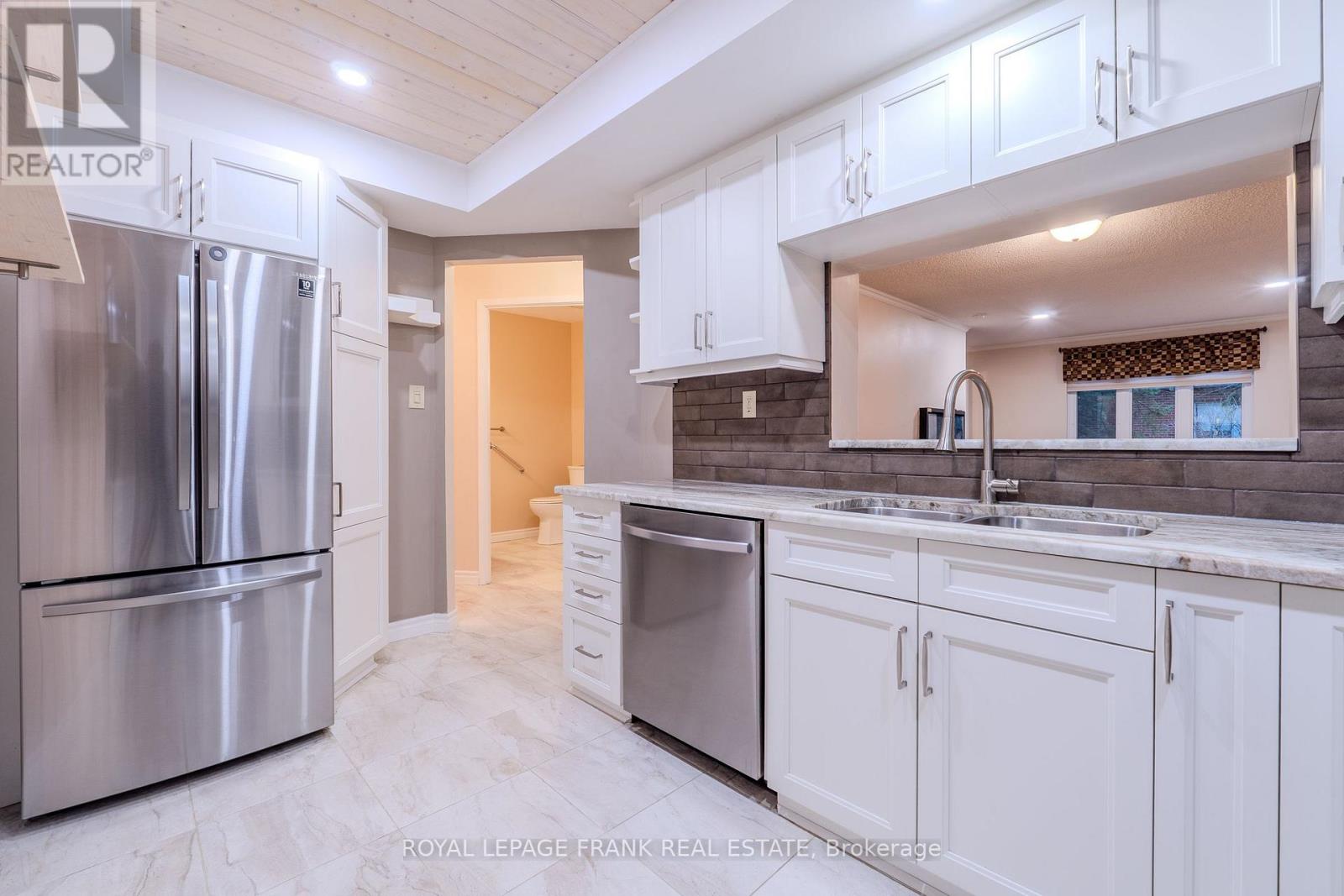 112 - 2 Heritage Way, Kawartha Lakes, Ontario  K9V 5P5 - Photo 10 - X12527492