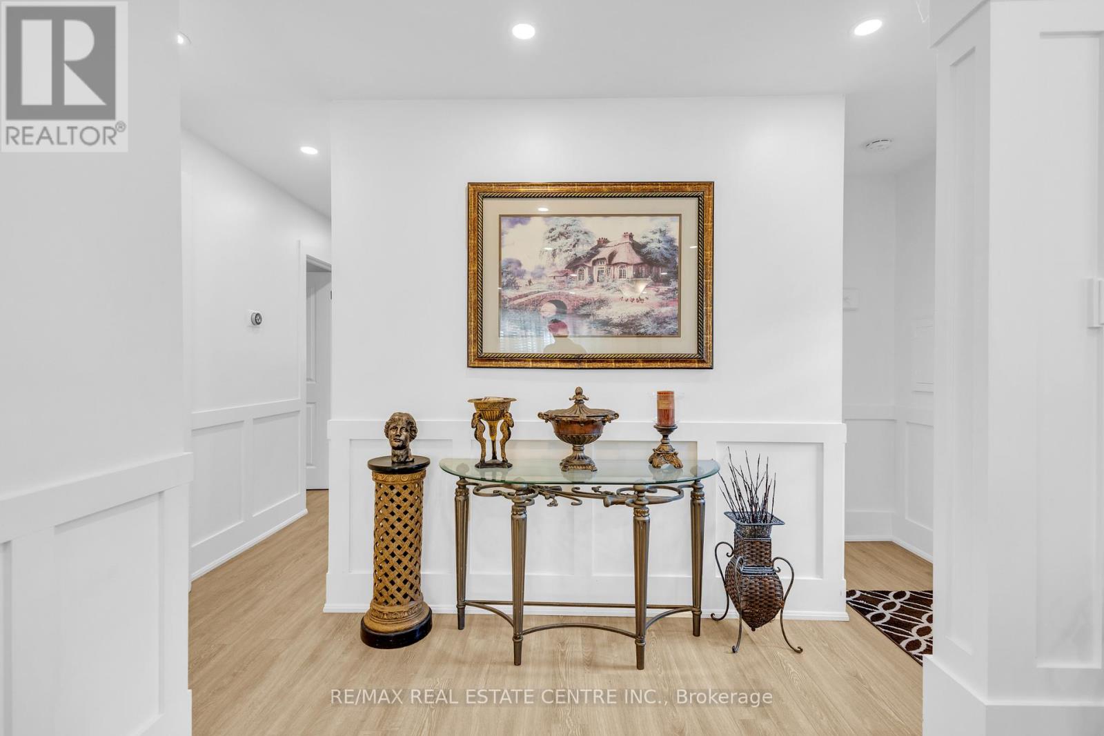 741 Mullin Way, Burlington, Ontario  L7L 4J8 - Photo 13 - W12527432