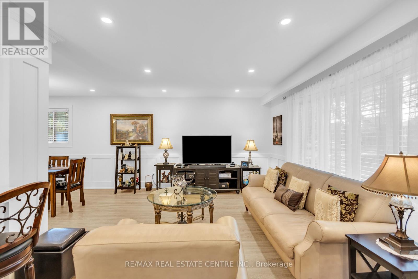 741 Mullin Way, Burlington, Ontario  L7L 4J8 - Photo 6 - W12527432