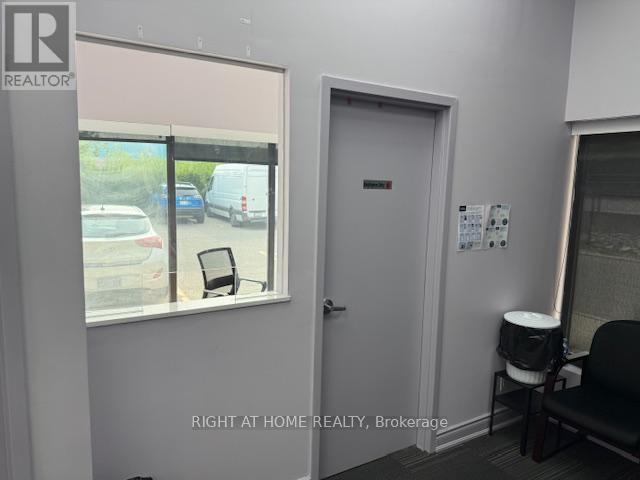 4 - 3018 Winston Churchill Boulevard, Mississauga, Ontario  L5L 2V7 - Photo 5 - W12527436